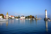 Die Sonne lacht über Lindau am Bodensee.