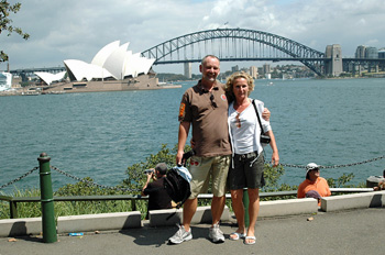 ... wir vor der Oper in Sydney ...