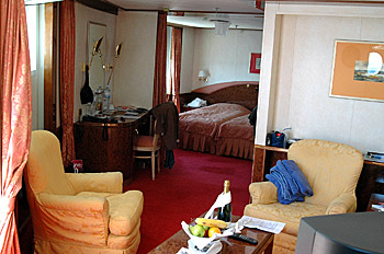 ... das hat schon etwas - so eine Suite und der spezielle Service auch ...