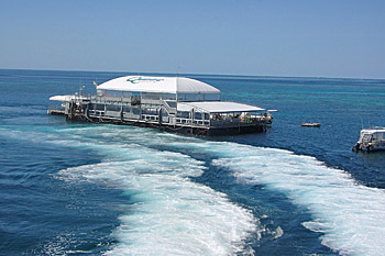 ... die Basis für verschiedene Aktivitäten im Great Barrier Reef ...