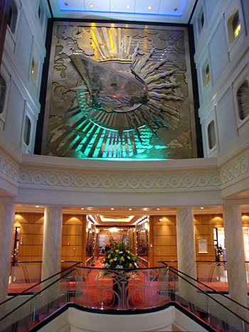 ... Queen Mary 2 von innen ...