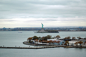 ... die Freiheitsstatue von New York ...