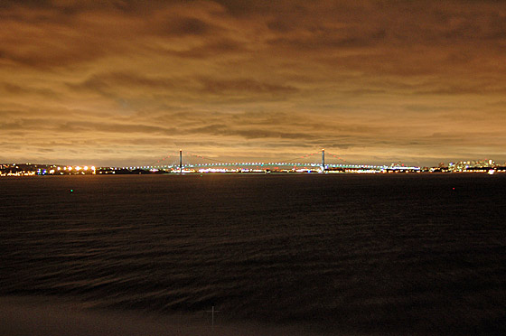 ... am frühen Morgen erreichen wir New York ...