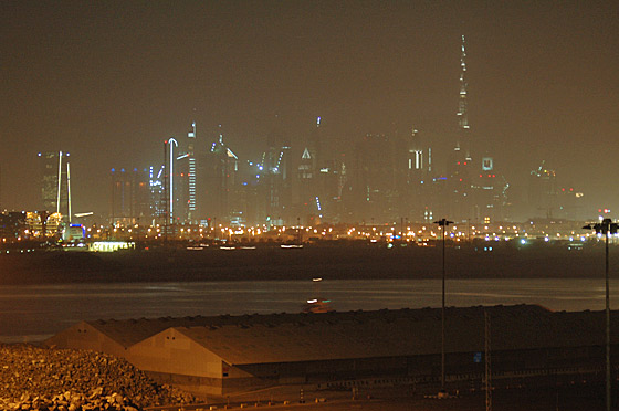 ... Dubai bei Nacht ...