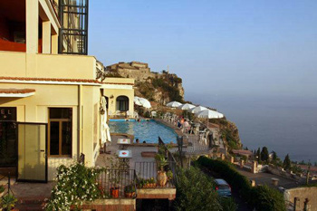 ... Hotel Sole Castello mit super Blick nach Taormina ...