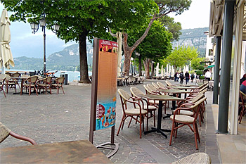 ... die Promenade in Garda ...