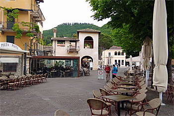 ... die Promenade in Garda ...