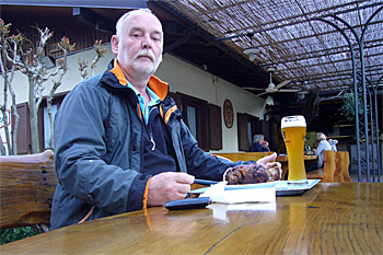 ... Reiner ist glücklich in der Speckstube ...