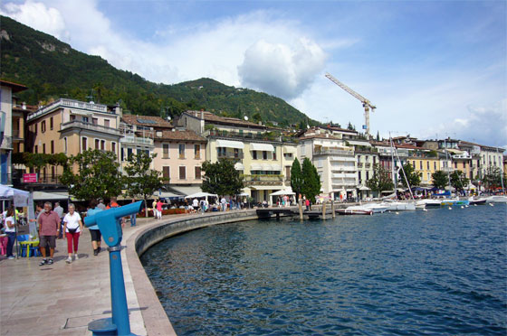 ... ich komme in den Ort: Salo - Zeit für 'ne Pause, den Ort, eine Tasse Cappuccino und ein Eis ...