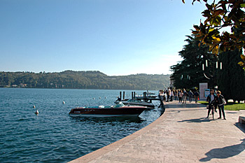 ... die Uferpromenade in Salo ...