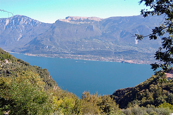 ... ein traumhafter View auf den Gardasee im Ort: Pieve ...