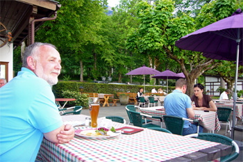 ... im Biergarten, was sonst?