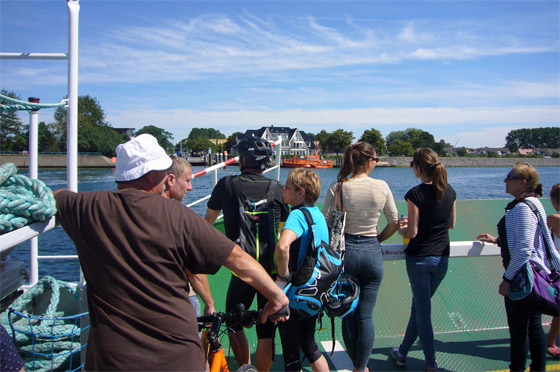 ... weiter geht es mit der Fähre und dann Richtung Zingst ...