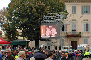 ... Assisi - wir, der Papst und hunderte Gläubige waren auch da ...