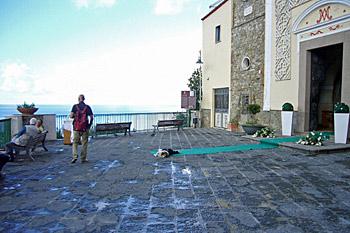 ... die Kirche war heute geschmückt für eine Hochzeit ...