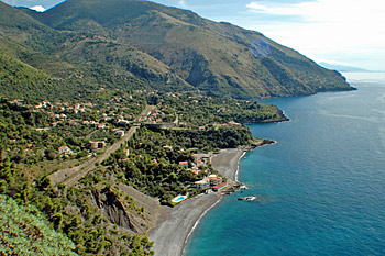 ... wir fahren entlang der Küste ...