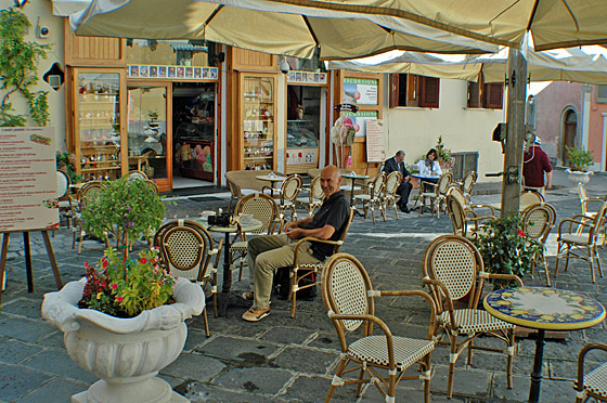 ... Kaffee-Pause im Centrum von Maratea ...