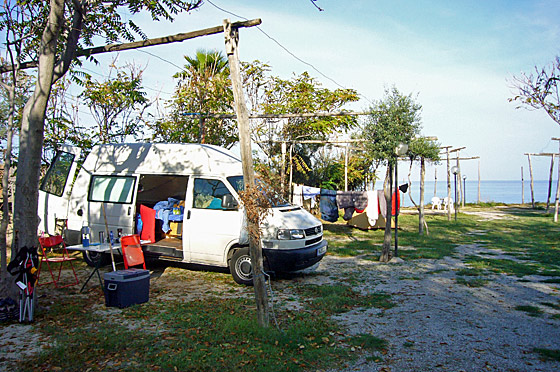 ... wir nächtigen am Campingplatz ...