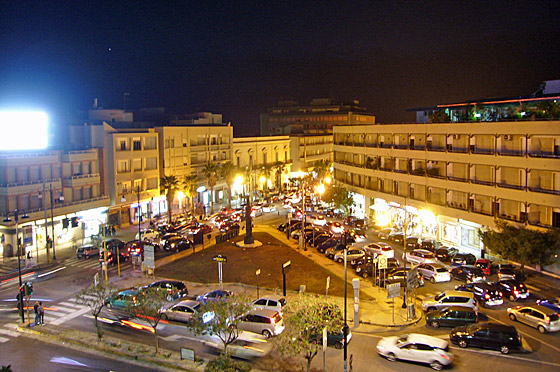 ... der Blick aus dem Hotel - Gallipoli bei Nacht ...