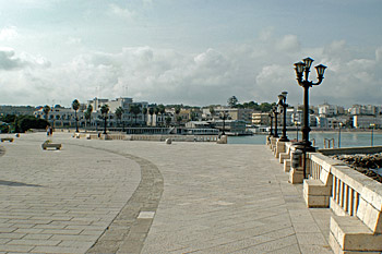 ... die Promenade von Otranto ...