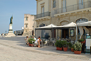 ... Zeit für eine Pause in Otranto ...