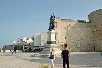 ... das Schloss Otranto ...