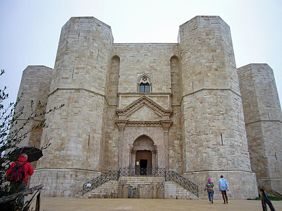 ... Castel del Monte ...