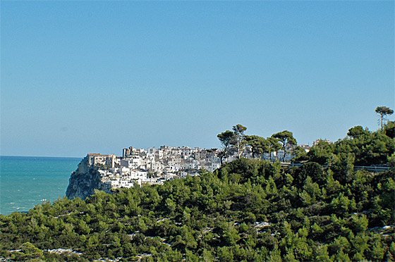 ... der Ort Peschici ...