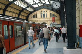 ... die U-Bahn Station in Athen ...