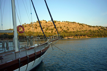 ... im Hafen von Asin Limani ...