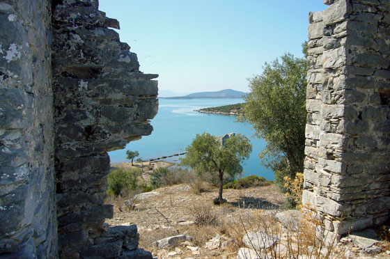 ... traumhaft schön die alte Ruine und der Ausblick ...