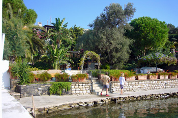 wunderschön gepflegte Gärten laden zum Staunen ein