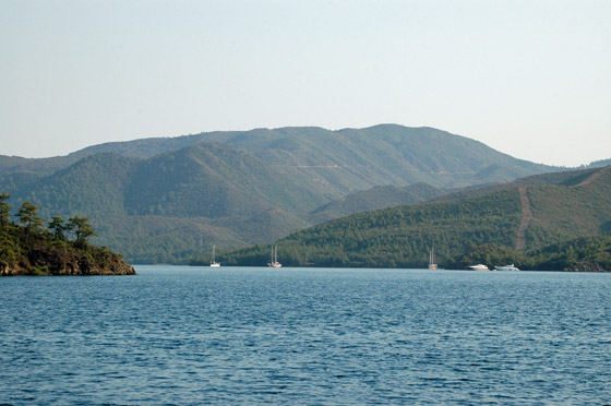 ... ein fantastischer View in der Bucht von Degirmen Bükü ...