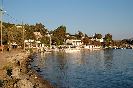 ... auf dem Weg zu den Fischlokalen ...