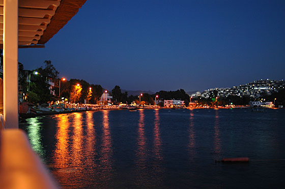 ... herrliche Abendstimmung im Hafen von Gemüslük ...
