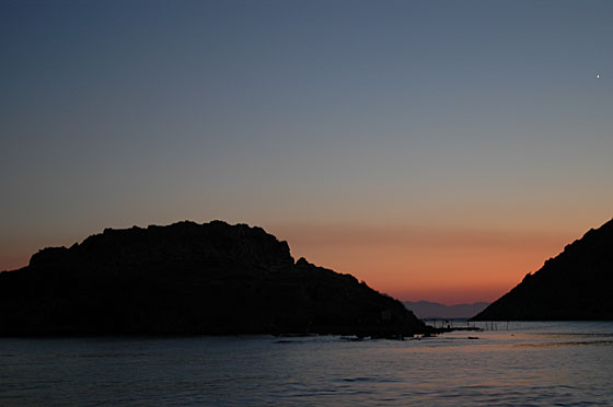 ... herrliche Abendstimmung im Hafen von Gemüslük ...